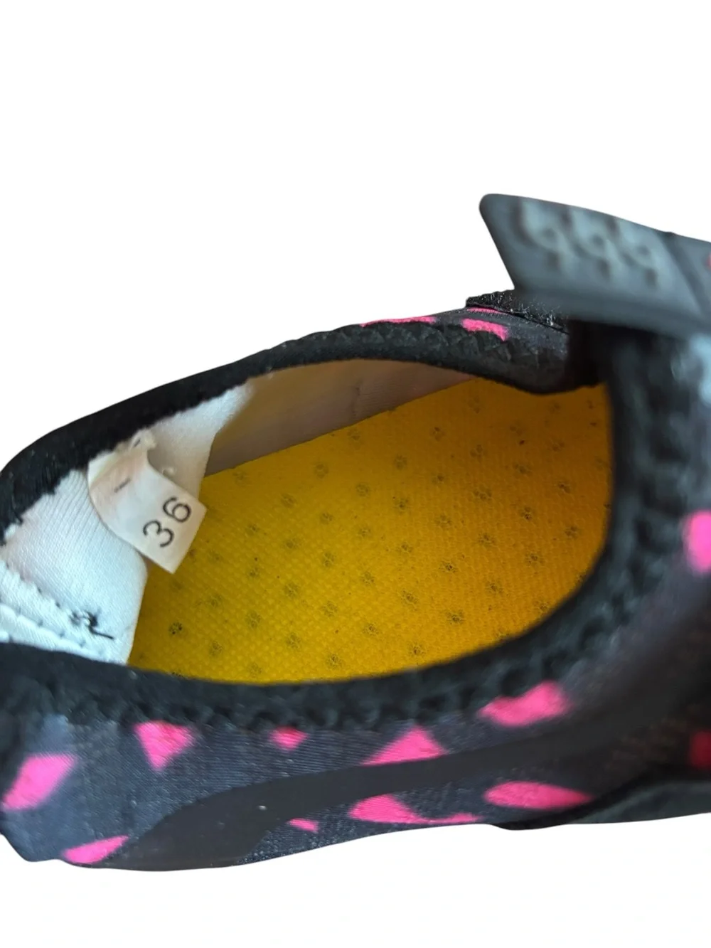 Kids Water Shoes Size 4 Pink & Black Quick Dry Beach Pool Aqua Shoes EU 36